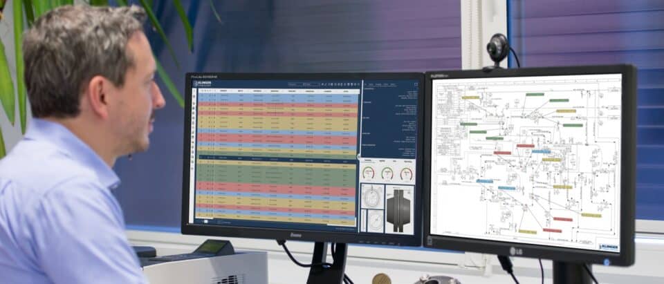 klinger united kingdom employee working on integrityxpert on his computer